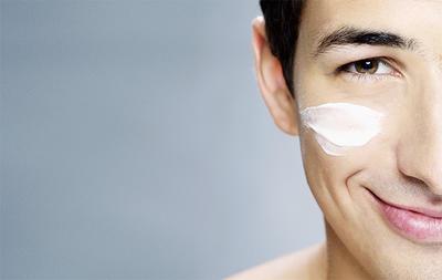 MEN'S MOISTURIZER & TREATMENTS