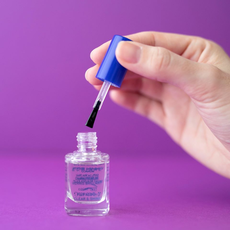 ECRINAL Clear and Shiny Strengthening Topcoat 10ml - The Beauty Shoppers